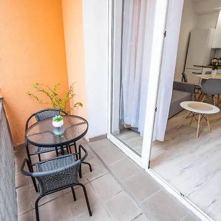 Διαμέρισμα Adb Center